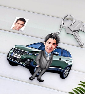 BK Gift Kişiye Özel Erkek Peugeot 3008 Figürlü Plakalı Ahşap Karikatür Anahtarlık-1 (Beyaz)