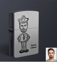 Kişiye Özel Polis Tasarımlı Karikatür Siyah Benzinli Çakmak Bay-1 (STD)