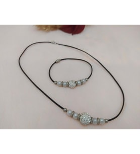 Hdmarketim Swarovski Taşlı Sıra İncili Kaucuk Bileklikli Kolye