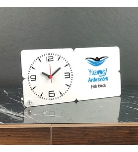 Yüzme Antrenörü Ahşap Masa Saati