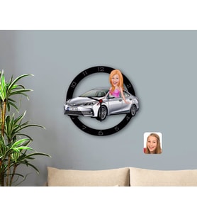 BK Gift Kişiye Özel Plakalı Kadın Toyota Corolla Karikatürlü Ahşap Duvar Saati-1 (Beyaz)