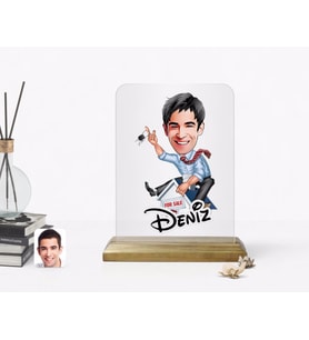 BK Gift Kişiye Özel Erkek Emlakçı Karikatürlü Ahşap Standlı Çerçeve (Beyaz)