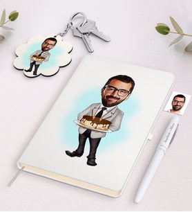 BK Gift Kişiye Özel Erkek Doğum Günü Karikatürlü Beyaz Defter Kalem ve Anahtarlık Hediye Seti-3 (Model 1)