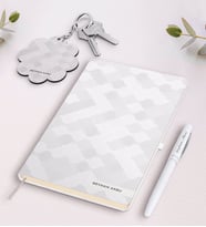 BK Gift Kişiye Özel İsimli Beyaz Defter Kalem Ve Anahtarlık Hediye Seti-33 (Model 1)
