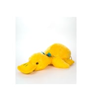 Sevimli Peluş Yatan Ördek 35cm (Koyu Sarı)