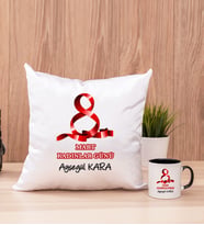 Kadınlar Günü Hediyesi  Kare Yastık ve Siyah Kupa Bardak