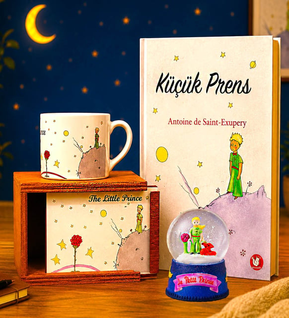 Küçük Prens Ahşap Kutulu Kupa & Küçük Prens Işıklı Kupa & Kitap Unutulmaz Masa Üstü 3lü Hediye Seti