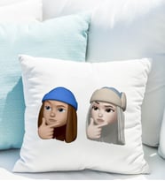 Emoji Kız Arkadaş Stiker Yastığı