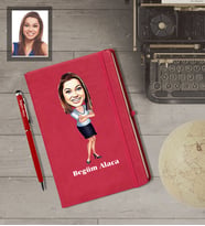 Kişiye Özel İş Kadını Karikatürlü  Kırmızı Defter Kalem Hediye Seti Bayan-5