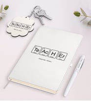 BK Gift Kişiye Özel Öğretmen Beyaz Defter Kalem ve Anahtarlık Hediye Seti-3 (Model 1)