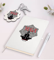 BK Gift Kişiye Özel Yoga Eğitmeni Beyaz Defter Kalem ve Anahtarlık Hediye Seti-2 (Model 1)