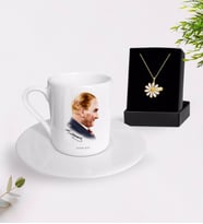 BK Gift Kişiye Özel Atatürk Temalı Türk Kahvesi Fincanı ve İsimli Papatya Kolye Hediye Seti-11 (Model 1)