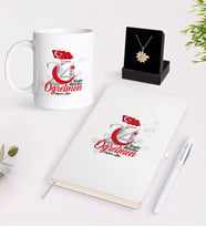 BK Gift Kişiye Özel Bugün Günlerden Öğretmen Beyaz Kupa Defter Kalem ve İsimli Papatya Kolye Hediye Seti-2 (Model 1)