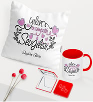 BK Gift Kişiye Özel Yılın En Sempatik Sevgilisi Temalı Kırmızı Kupa Ayna Yastık Seti