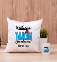 Tarih Öğretmeni Kare Yastık ve Beyaz Kupa Bardak