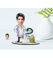 BK Gift Kişiye Özel Erkek Eczacı Karikatürlü Ahşap Biblo Model-2 (Beyaz)
