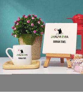 Jandarma Tasarımlı Kişiye Özel Hediye Jandarma Ahşap Altlıklı Türk Kahvesi Fincanı ve Dekoratif Taş Baskı