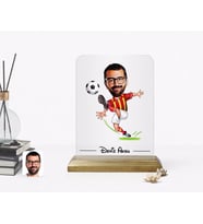 BK Gift Kişiye Özel Erkek Sarı Kırmızı Futbolcu Karikatürlü Ahşap Standlı Çerçeve (Beyaz)