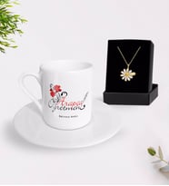 BK Gift Kişiye Özel Arapça Öğretmeni Türk Kahvesi Fincanı ve İsimli Papatya Kolye Hediye Seti-1 (Model 1)