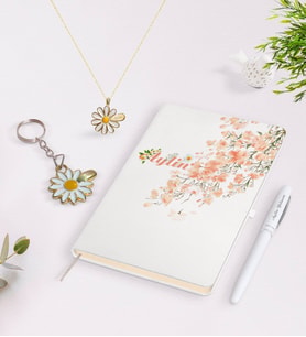 BK Gift Kişiye Özel İsimli Defter Kalem Gold Papatya Kolye ve Anahtarlık Seti-2 (Model 1)