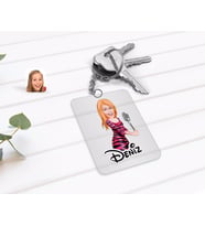 BK Gift Kişiye Özel Şarkı Söyleyen Kız Karikatürlü Şeffaf Pleksi Anahtarlık-2 (Beyaz)