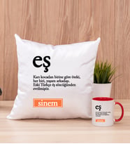 Eş Kelime Anlamı Kare Yastık ve Kırmızı Kupa Bardak