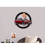 BK Gift Kişiye Özel Plakalı Kadın Ford Focus Karikatürlü Ahşap Duvar Saati-1 (Beyaz)