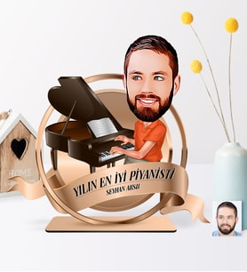 BK Gift Kişiye Özel Yılın En İyi Piyanisti Karikatürlü 3D Ahşap Biblo Plaket