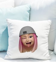 Emoji Kız Stiker Yastığı