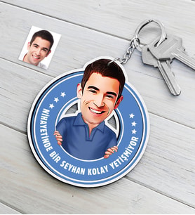 BK Gift Kişiye Özel Bay Kolay Yetişmiyor Karikatürlü Ahşap Anahtarlık-3 (Beyaz)