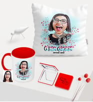Kadınlar Gününe Özel Karikatürlü Kırmızı Kupa Ayna Yastık Seti - 6 (Model 1)