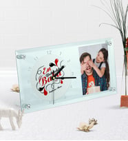 BK Gift Kişiye Özel Fotoğraflı En Yakışıklı Baba Masaüstü Cam Saat (Beyaz)