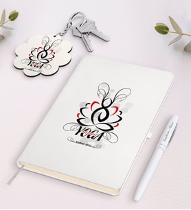 BK Gift Kişiye Özel Yoga Eğitmeni Beyaz Defter Kalem ve Anahtarlık Hediye Seti-1 (Model 1)