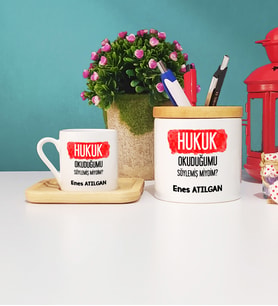 Hukuk Okuduğumu Söylemiş Miydim Hukukçu Hediye Ahşap Altlıklı Türk Kahvesi Fincanı ve Kalemlik Seti