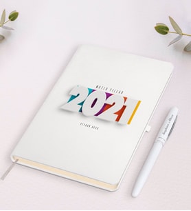 BK Gift Kişiye Özel 2024 Mutlu Yıllar Beyaz Defter ve Kalem Hediye Seti-5 (Beyaz)