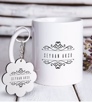 BK Gift Kişiye Özel İsimli Beyaz Kupa ve Anahtarlık Hediye Seti-9 (Model 1)