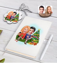 BK Gift Kişiye Özel Yeni Yıl Sevgililer Karikatürlü Beyaz Defter Kalem ve Anahtarlık Hediye Seti-4 (Model 1)