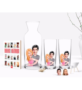 BK Gift Kişiye Özel Renkli Baskılı Sevgililer Karikatürlü İkili Rakı Bardağı Karaf ve Cep Kitabı Hediye Seti-86 (Model 1)