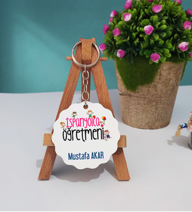 İspanyolca Öğretmeni Tasarımlı Kişiye Özel Hediye İspanyolca Öğretmeni Ahşap Anahtarlık