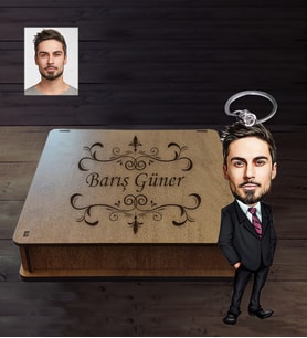 Kişiye Özel Patron Karikatürlü  Ahşap Anahtarlık Kutulu Bay-6