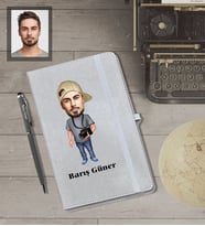 Kişiye Özel Fotoğrafçı Karikatürlü Gri Defter Kalem Hediye Seti  Bay-3