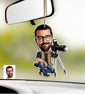 BK Gift Kişiye Özel Bay Profesyonel Fotoğrafçı Karikatürlü Ahşap Araba Dikiz Ayna Süsü (Çok Renkli)