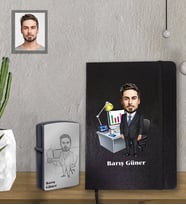 Kişiye Özel Öğretmen Karikatürlü Siyah Defter Çakmak Hediye Seti Bay-15 (Model 1)