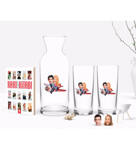 BK Gift Kişiye Özel Renkli Baskılı Sevgililer Karikatürlü İkili Rakı Bardağı Karaf ve Cep Kitabı Hediye Seti-11 (Model 1)