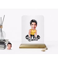 BK Gift Kişiye Özel Erkek Halterci Karikatürlü Ahşap Standlı Çerçeve (Beyaz)