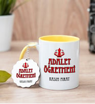 Adalet Öğretmeni Sarı Kupa Bardak Ve Anahtarlık Set