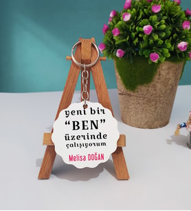 Motto Yeni Bir Ben Ahşap Anahtarlık