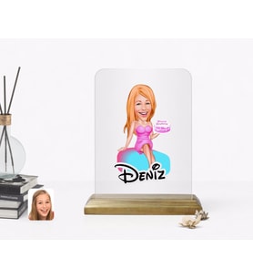 BK Gift Kişiye Özel Kadın Doğum Günü Karikatürlü Ahşap Standlı Çerçeve-2 (Beyaz)
