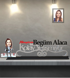 Kişiye Özel Spiker Karikatürlü Kolay Yetişmiyor Ahşap Biblo Bayan-1