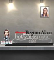 Kişiye Özel Spiker Karikatürlü Kolay Yetişmiyor Ahşap Biblo Bayan-1